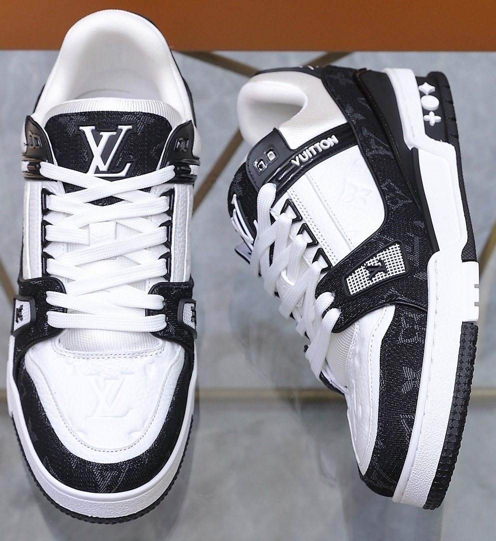 Louis Vuitton Monogram Low-Top Sneakers